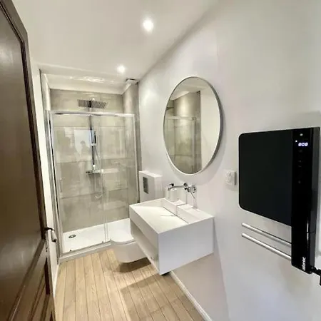 New, La Passante, Belle Vue